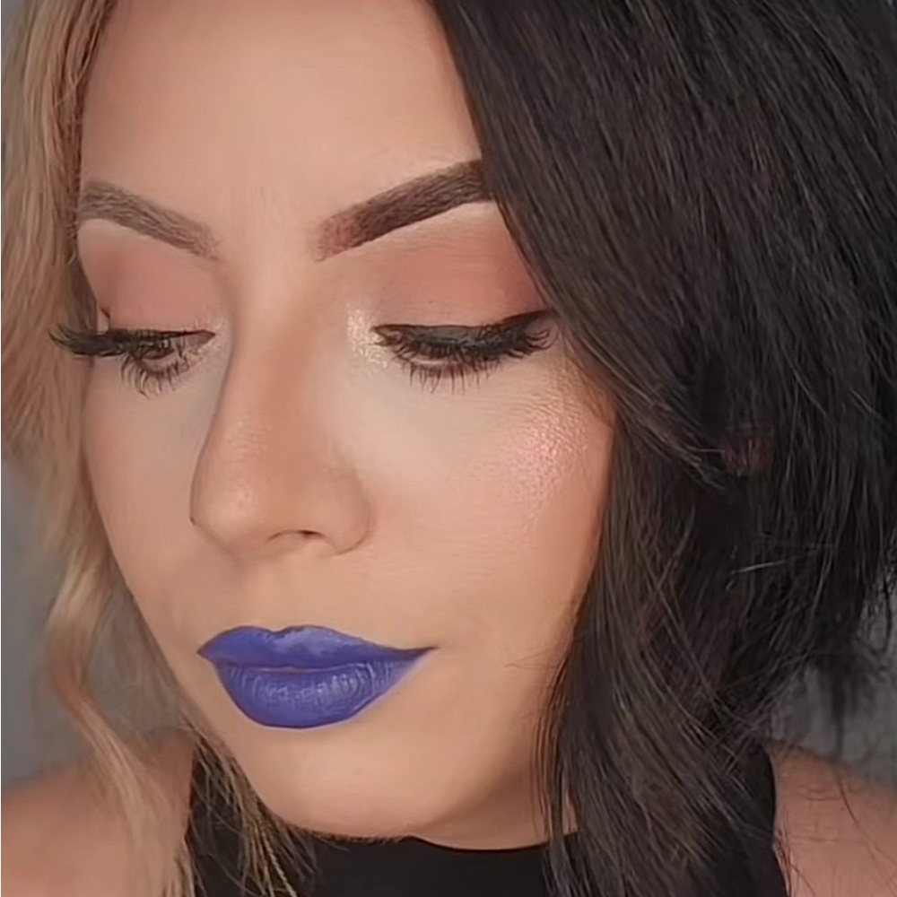 โผ๏ธ LAST ONE ๐ MATTE ROYAL a MAC MATTE LIPSTICK. RETAIL $25. (RARE FIND) - Picture 6 of 15